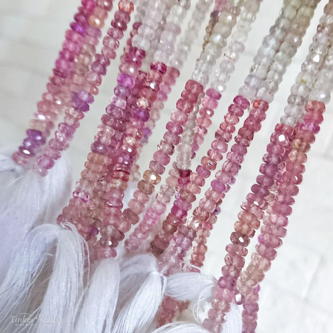 マルチカラーサファイア 4mmボタンカット – Tinker*beads.jp