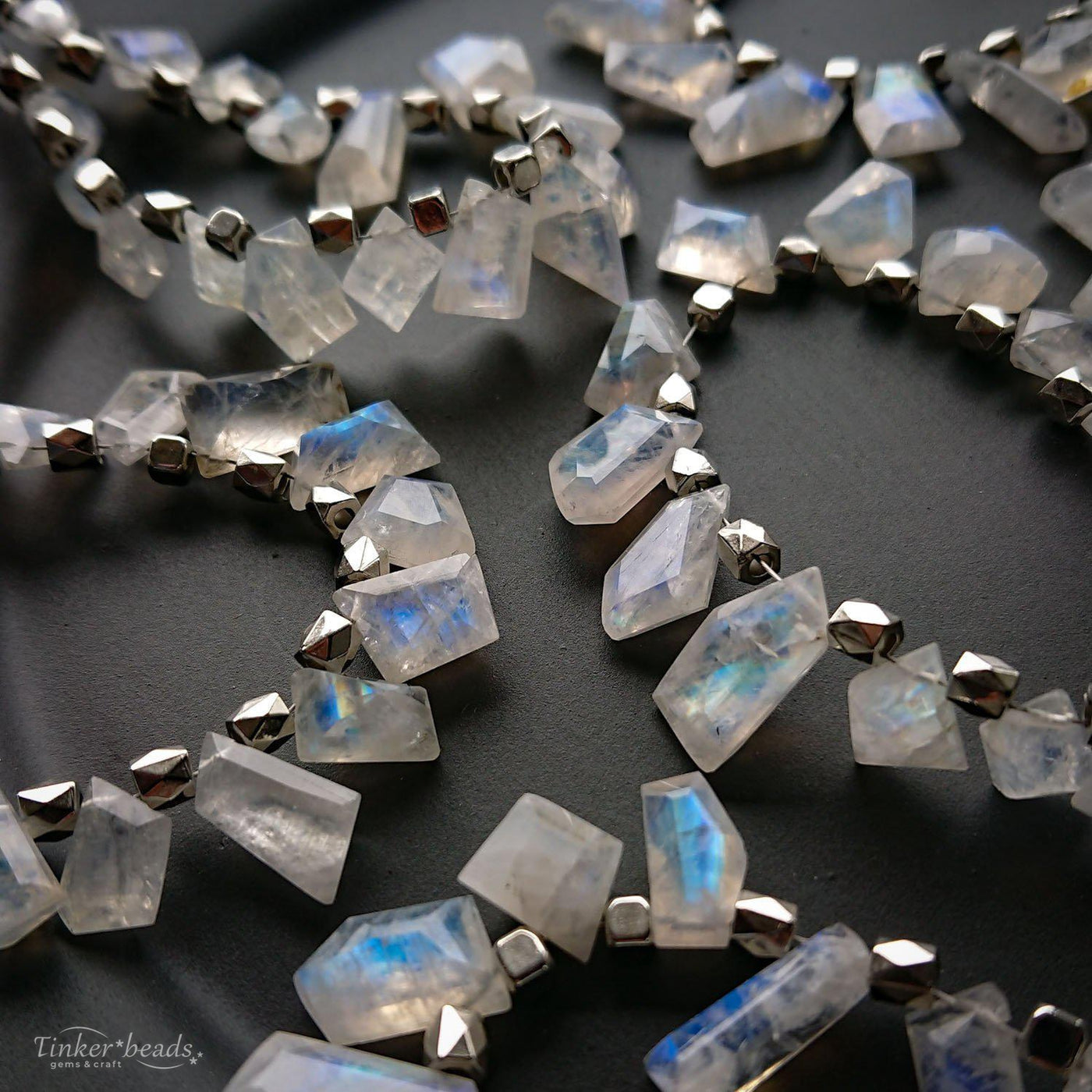 レインボームーンストーン フリー形状 – Tinker*beads.jp